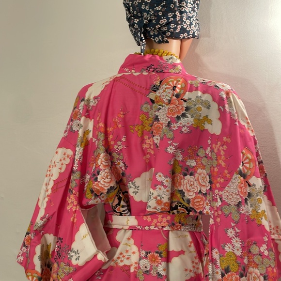 Vintage Japanese KIMONO by BEST QUALITY. Size small- medium . Lined - Picture 10 of 16